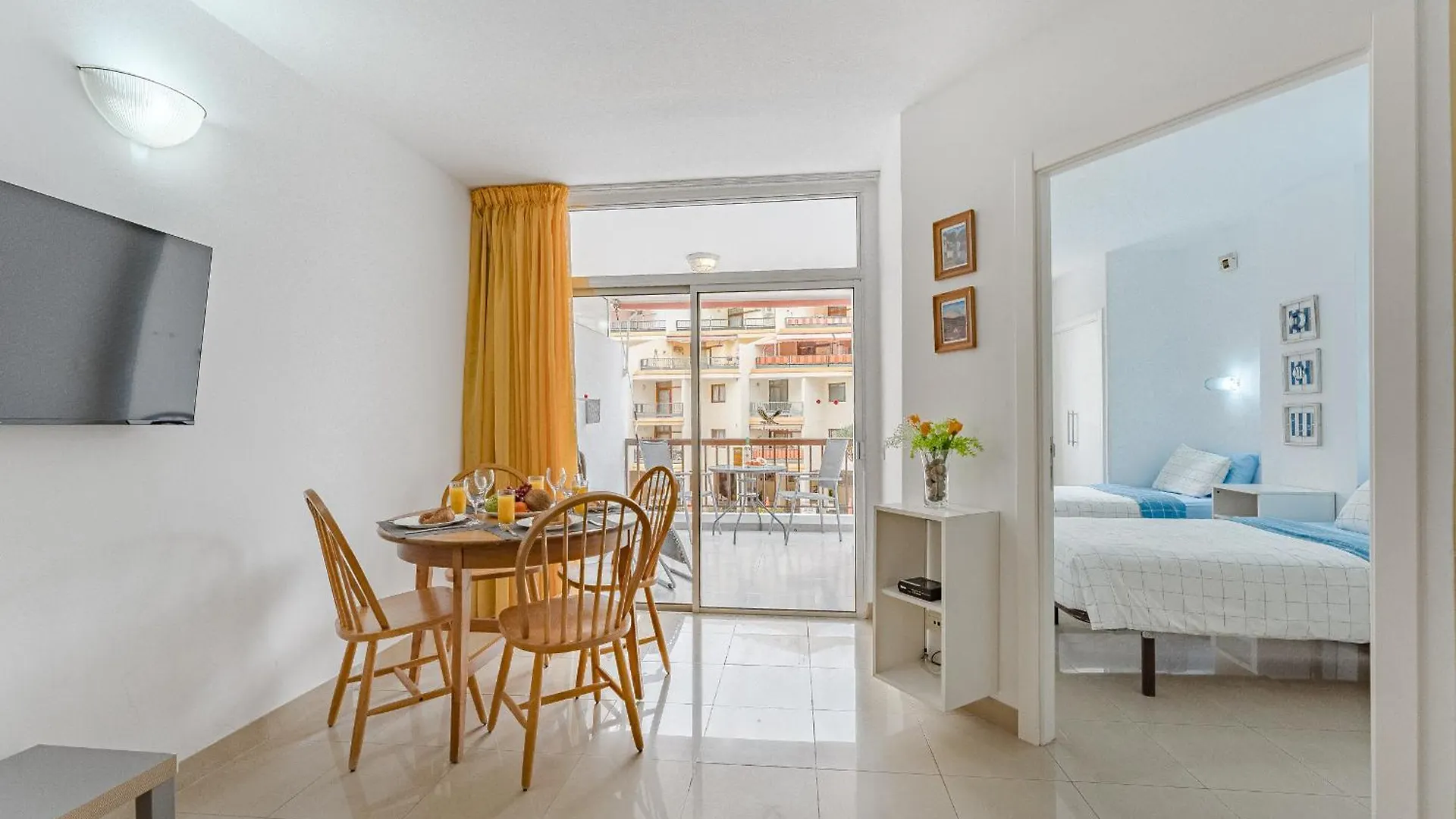 Just 2Min To Beach Loscristianos Los Cristianos  Appartamento