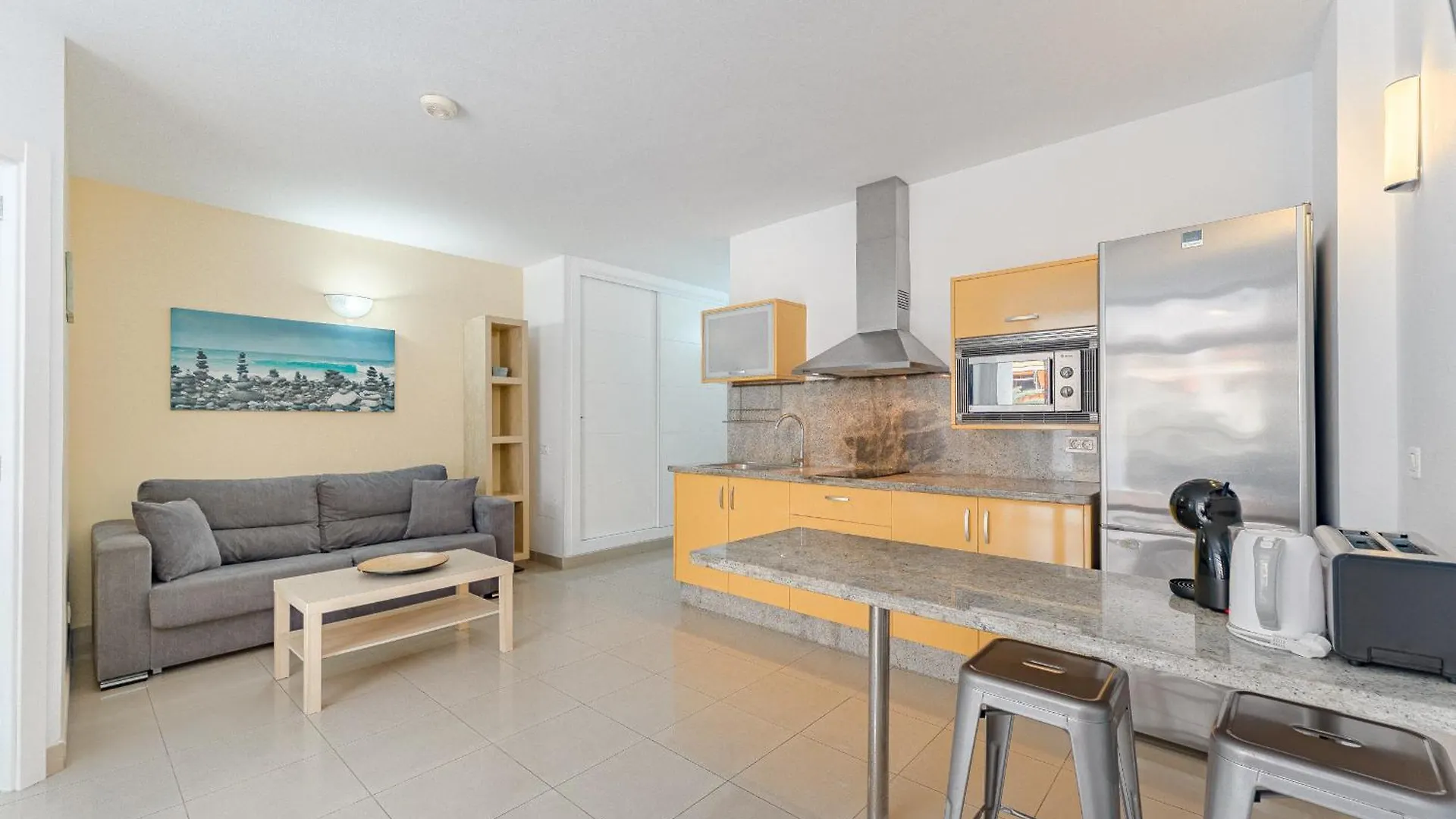 Just 2Min To Beach Loscristianos Los Cristianos  Spagna